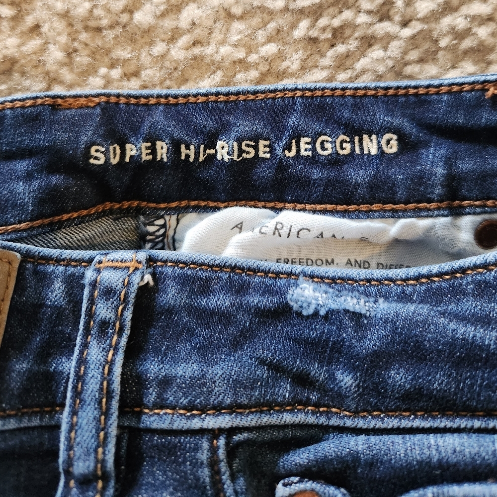American Eagle Super Hi Rise Jegging - Picture 4 of 5